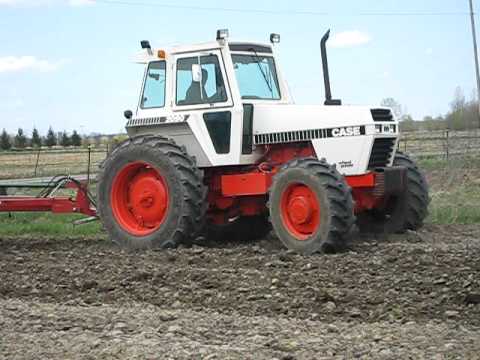 Case 2090 Tractor & Brillion Cultivator. - YouTube