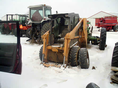 Salvaged J I Case 410 skid steer loader for used parts - EQ-23737