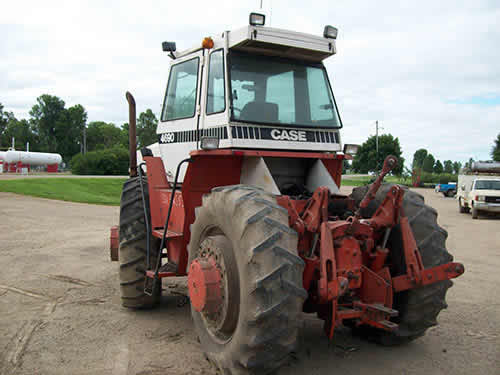 Salvaged J I Case 4690 tractor for used parts - EQ-22555