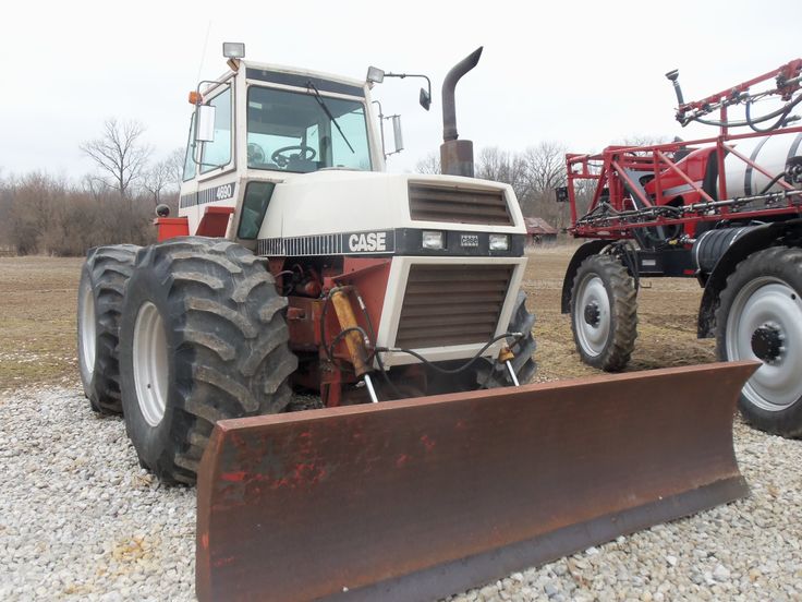 Case 4690 4WD tractor with front blade | J I Case Equipment ...