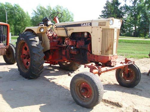 Salvaged J I Case 830 tractor for used parts - EQ-21081