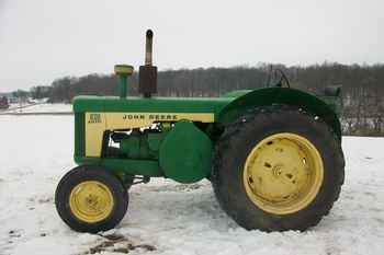 Used Farm Tractors for Sale: John Deere 830 Two Cyl. Es ...