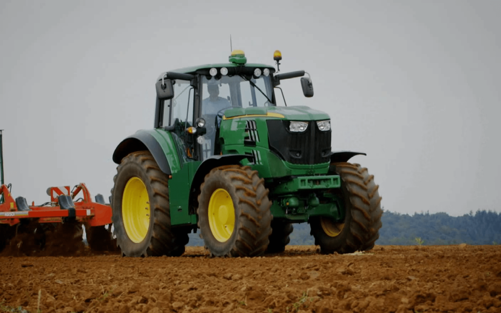 John Deere unveils latest all-electric tractor prototype ...
