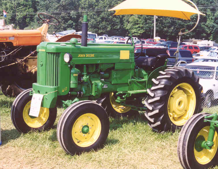 The Model 40 - John Deere Model 40S Standard Tractor