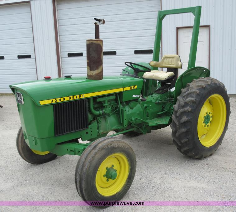 AC9279.JPG - John Deere 1530 tractor, John Deere three cylinder gas ...