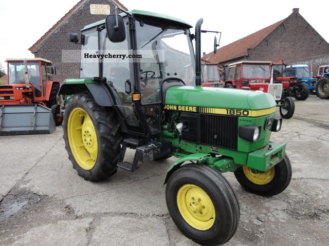 1991 John Deere 1850 Agricultural vehicle Tractor photo 2