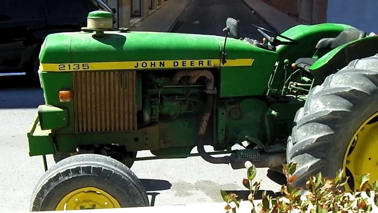 John Deere 2135 tractor and grape crop - YouTube