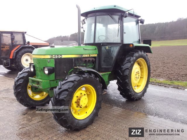 John Deere 2450 1989 Agricultural Tractor Photo and Specs