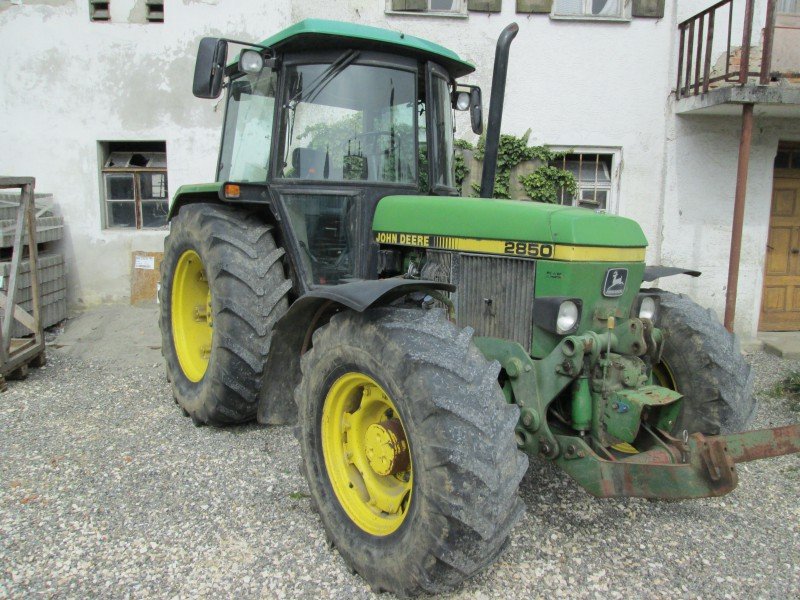 Tractor John Deere 2850 - agraranzeiger.at - sold