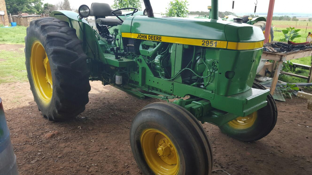 John Deere 2951 tractor with 72 kw A.D.E motor Middelburg • olx.co ...