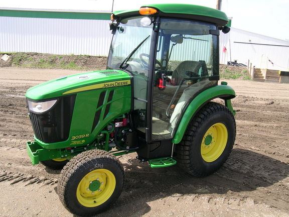John Deere 3039R for sale Mitchell, SD Price: $35,677, Year: 2016 ...