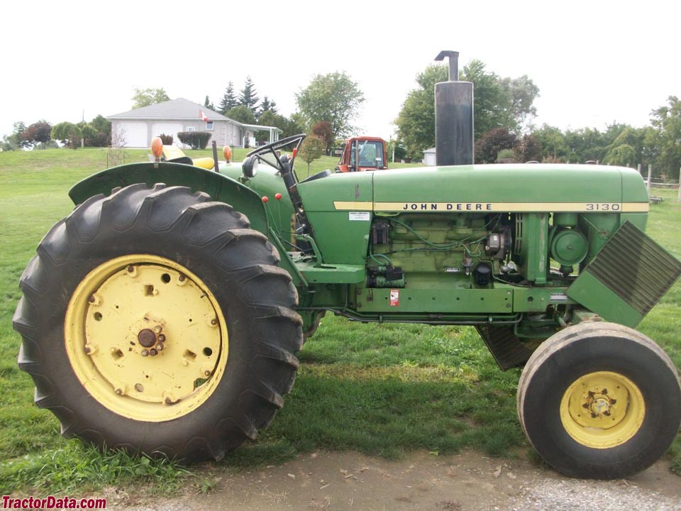 Late model John Deere 3130 (3 images) Photos courtesy of Town and ...