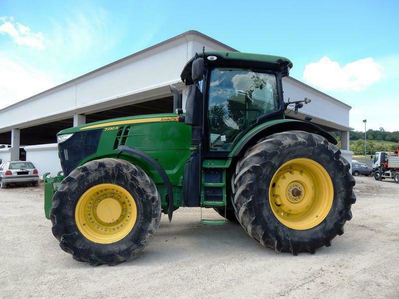 John Deere 7230 R Used Agricultural Tractor Cod. 3440 - Image 2