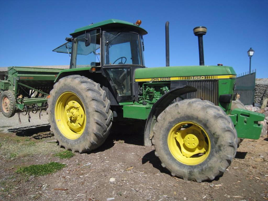 John Deere 3650 - Year: 1995 - Tractors - ID: 4CFEC409 - Mascus USA