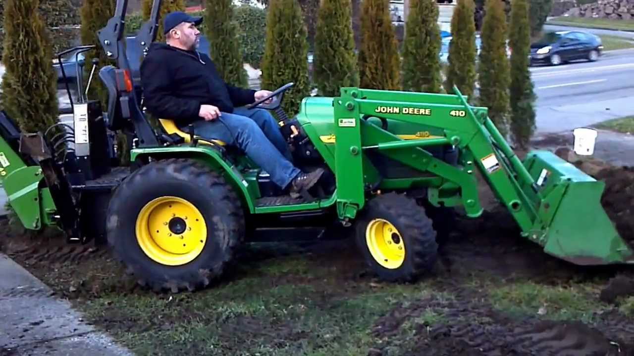 John Deere 4110 Moving Dirt - YouTube