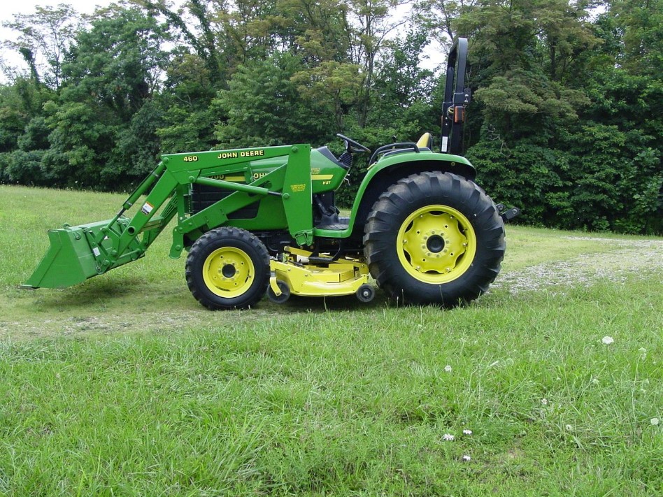 2001 John Deere 4700 Tractor