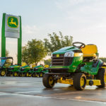 John Deere S240 Sports Series Lawn Mower Tractor: Price Specs Review ...
