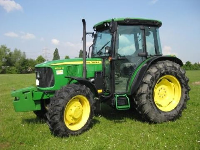 John Deere 5090G Traktor - technikboerse.com