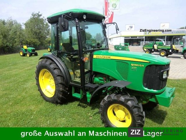 John Deere 5090GV 2011 Agricultural Tractor Photo and Specs