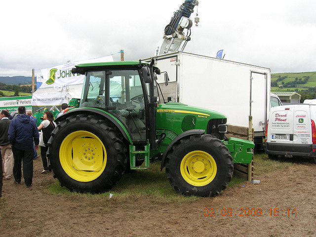 John Deere 5090R Tractor