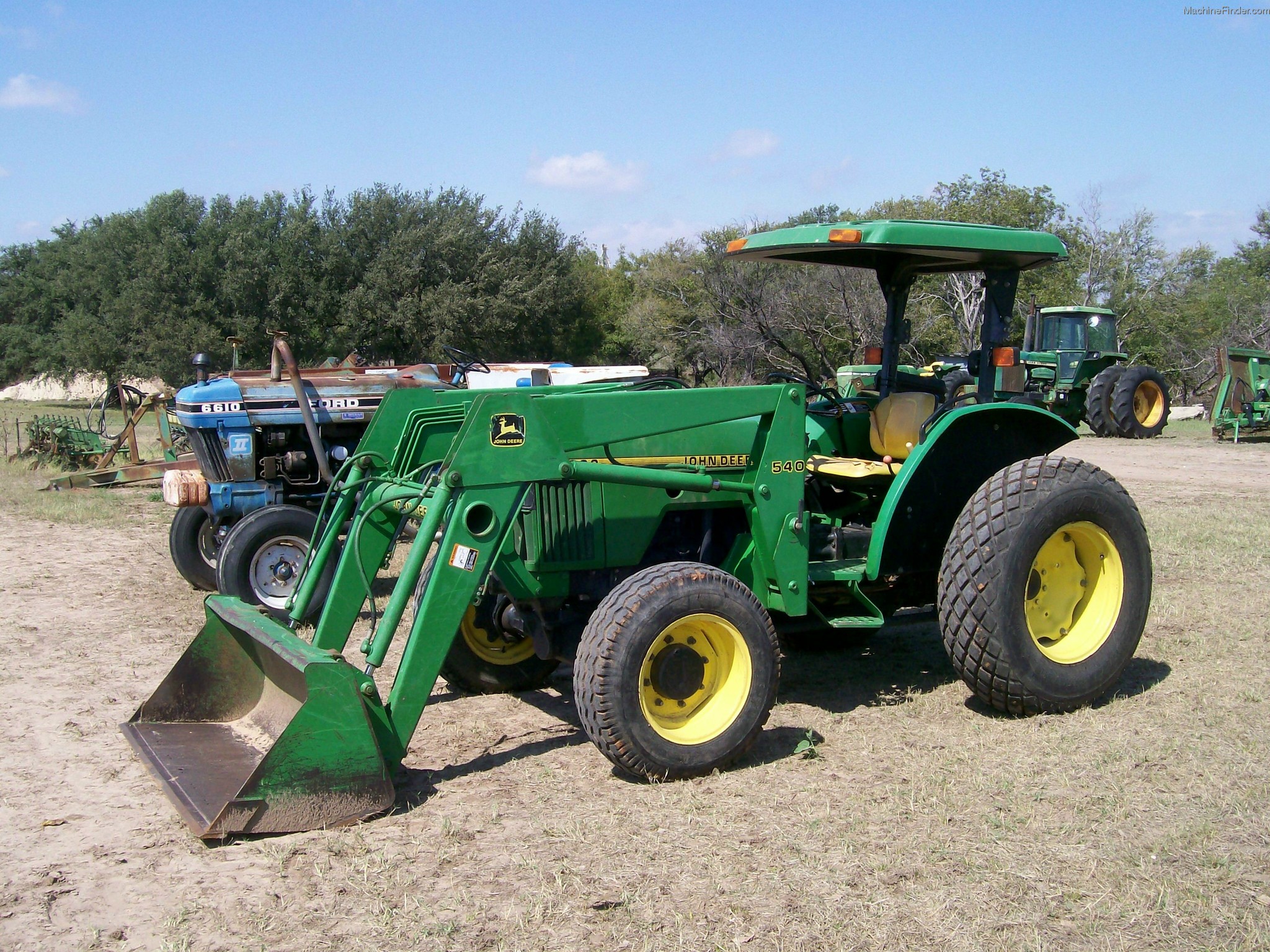 John Deere 5200 Tractors - Utility (40-100hp) - John Deere ...