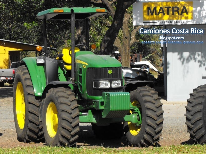 Tractor John Deere 6425, distribuido en Costa Rica, nuevo si estrenar.