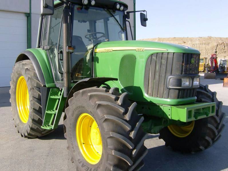 Used John Deere 6520 PREMIUM tractors Year: 2002 for sale - Mascus USA