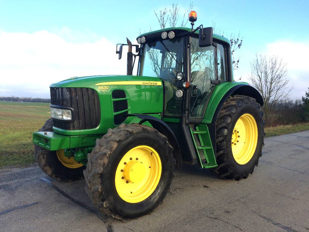 Used John Deere 6630 Premium tractors Year: 2011 Price: $40,134 for ...