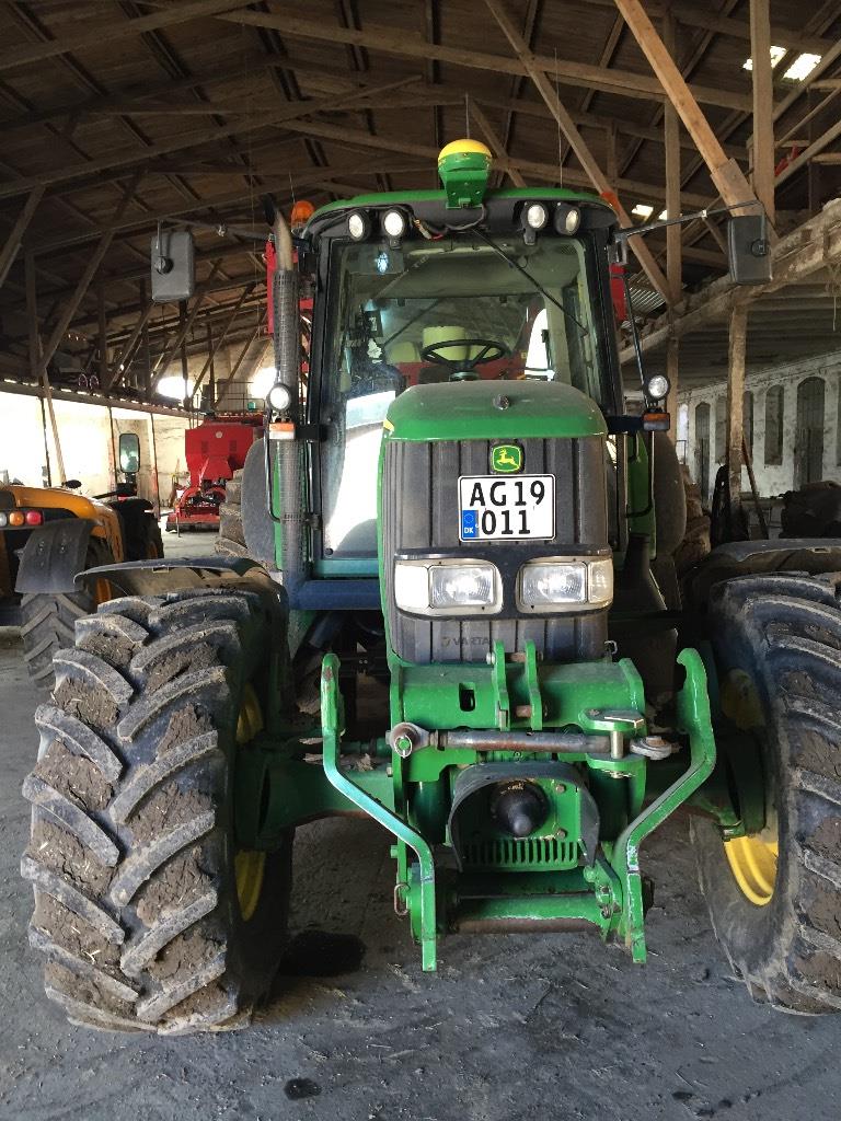 Used John Deere 6820 PREMIUM tractors Year: 2005 Price: $34,534 for ...