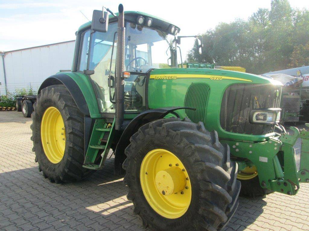 John Deere 6920 Premium - Year: 2002 - Tractors - ID: 68E9E972 ...