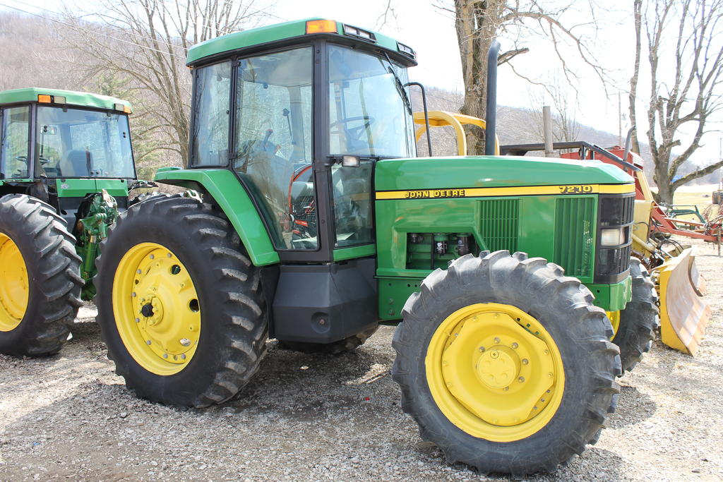 John Deere 7210 Tractor - Ricer Equipment, Inc.
