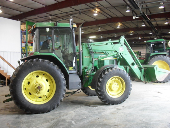 2002 John Deere 7510 Tractors - Row Crop (+100hp) - John Deere ...