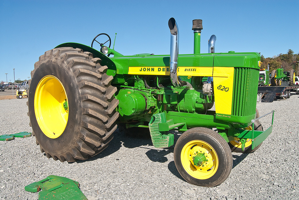 John Deere 820 Diesel twin stack pulling tractor | At the 20 ...