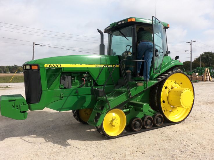 200hp John Deere 8300T.Thats Nathan with his back to us.Tyler is ...