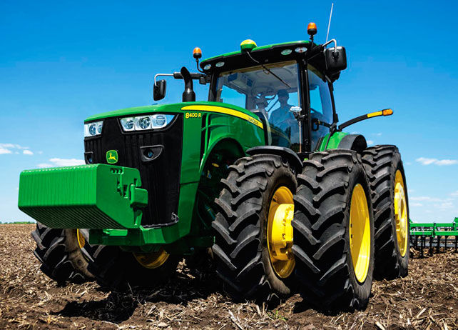 8400R Wheel Tractor | Row-Crop Tractors | John Deere US