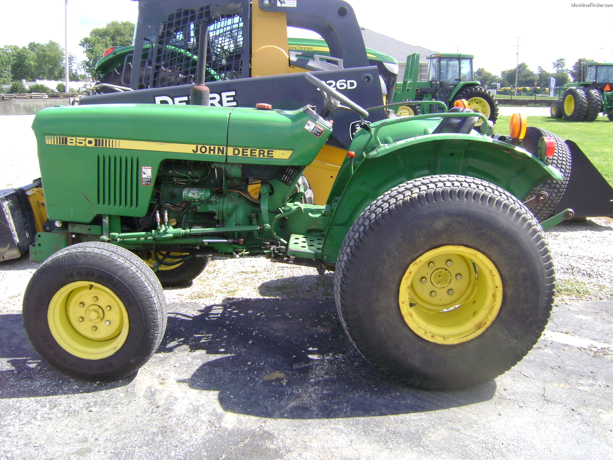 1979 John Deere 850 Tractors - Utility (40-100hp) - John Deere ...