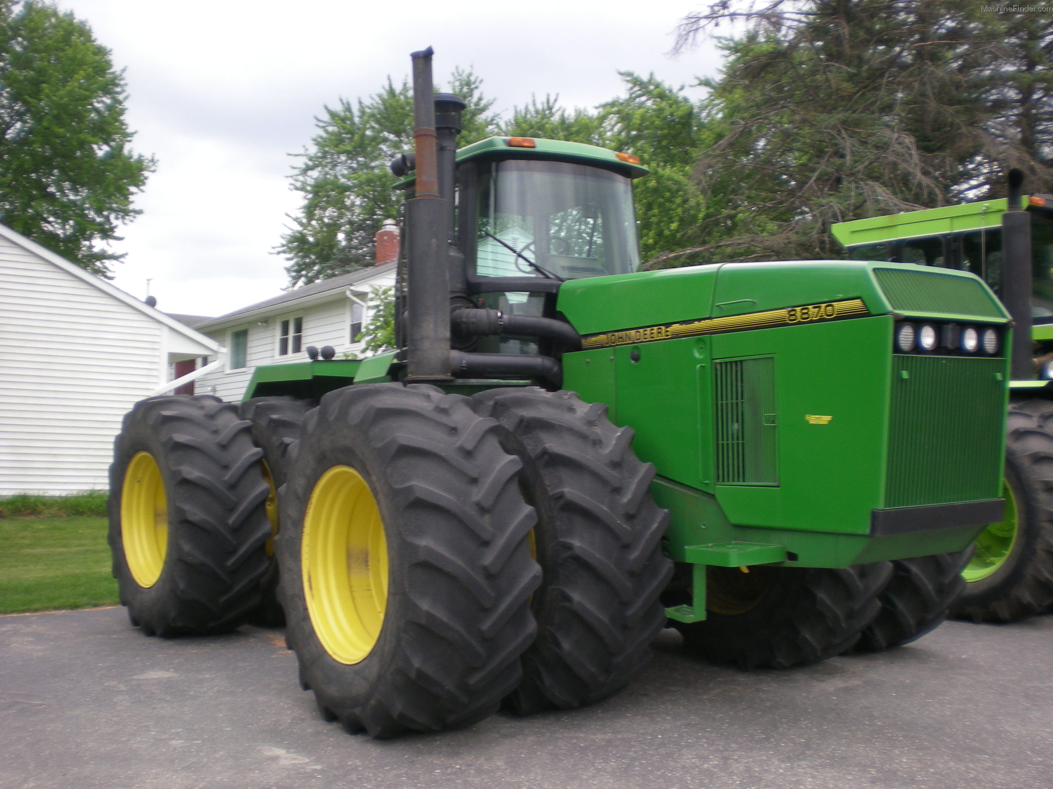 Image Gallery: A Review of the John Deere 8870