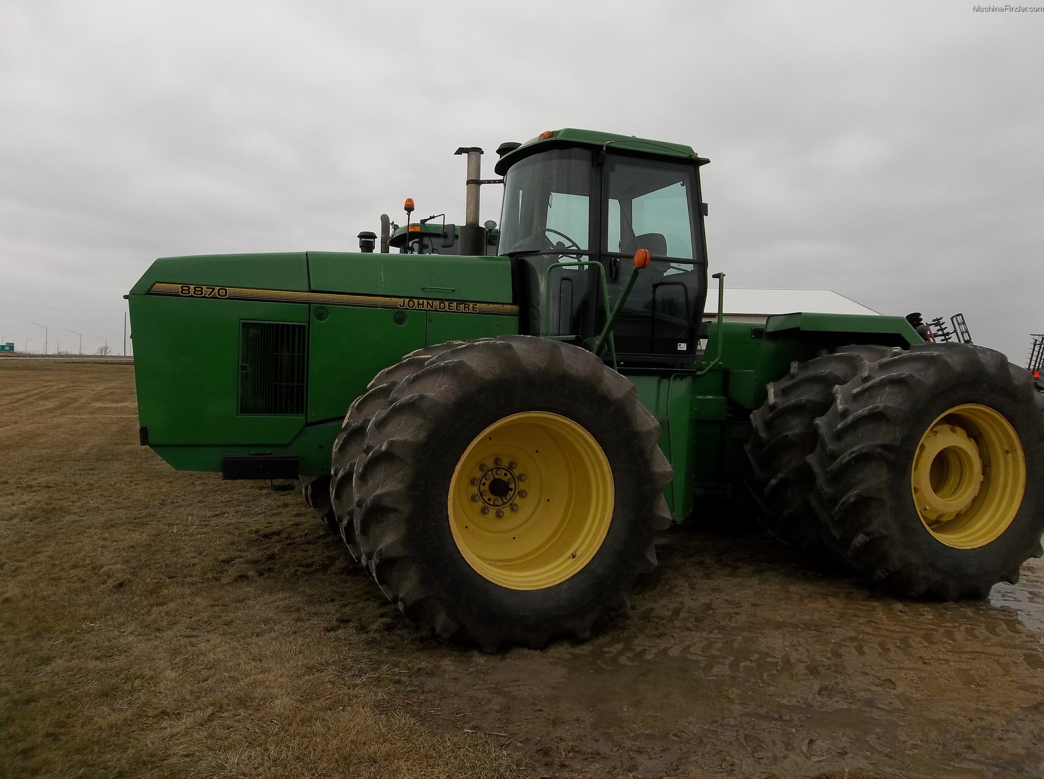 Image Gallery: A Review of the John Deere 8870