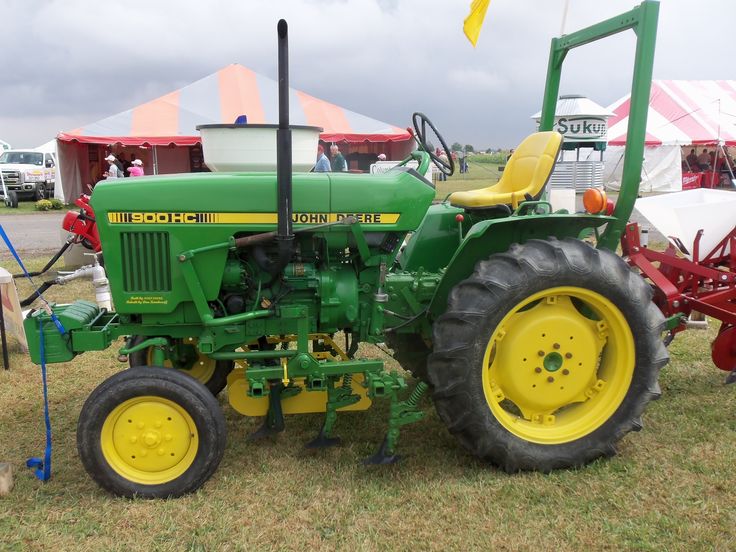 John Deere 900HC tractor.25 hp from a 78 cid diesel,2,980 lbs,9 gallon ...