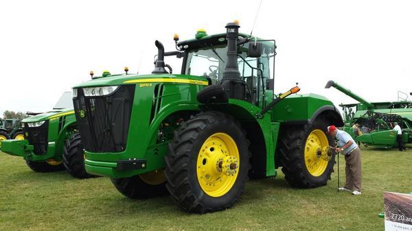 John Deere 9370R Tractor - Ontario Agriculture