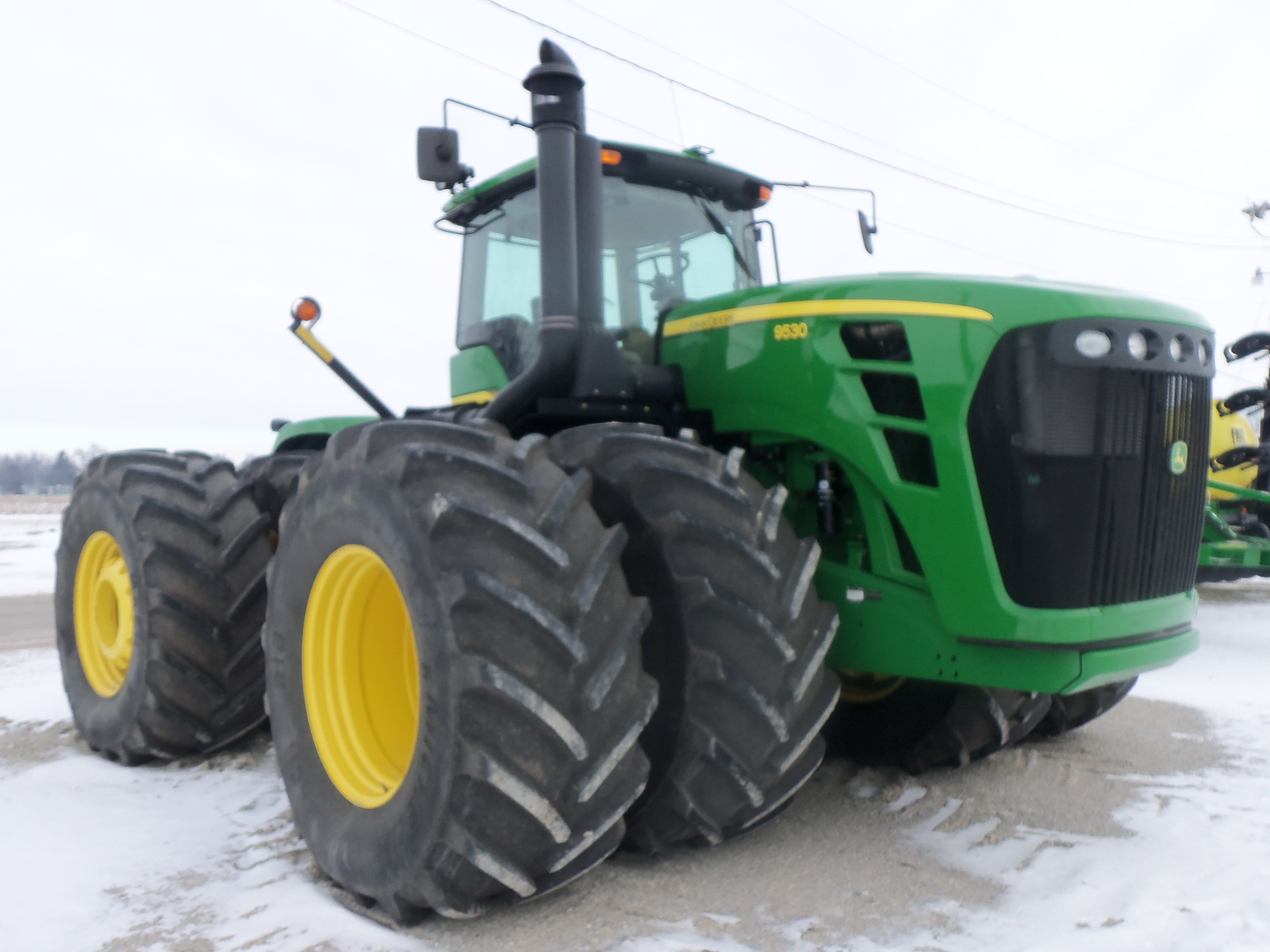 John Deere 9530 with duals | Tri Green Tractor in Flora | Pinterest