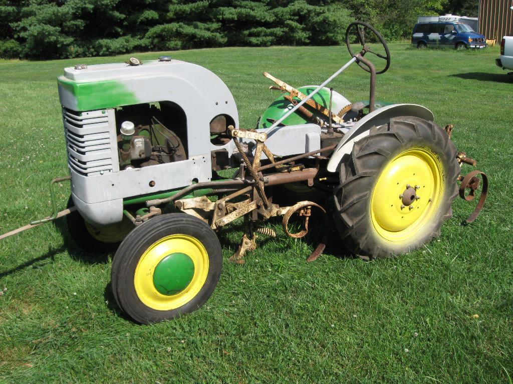 1939 John Deere L (owned by Russ and Chris Rolke)