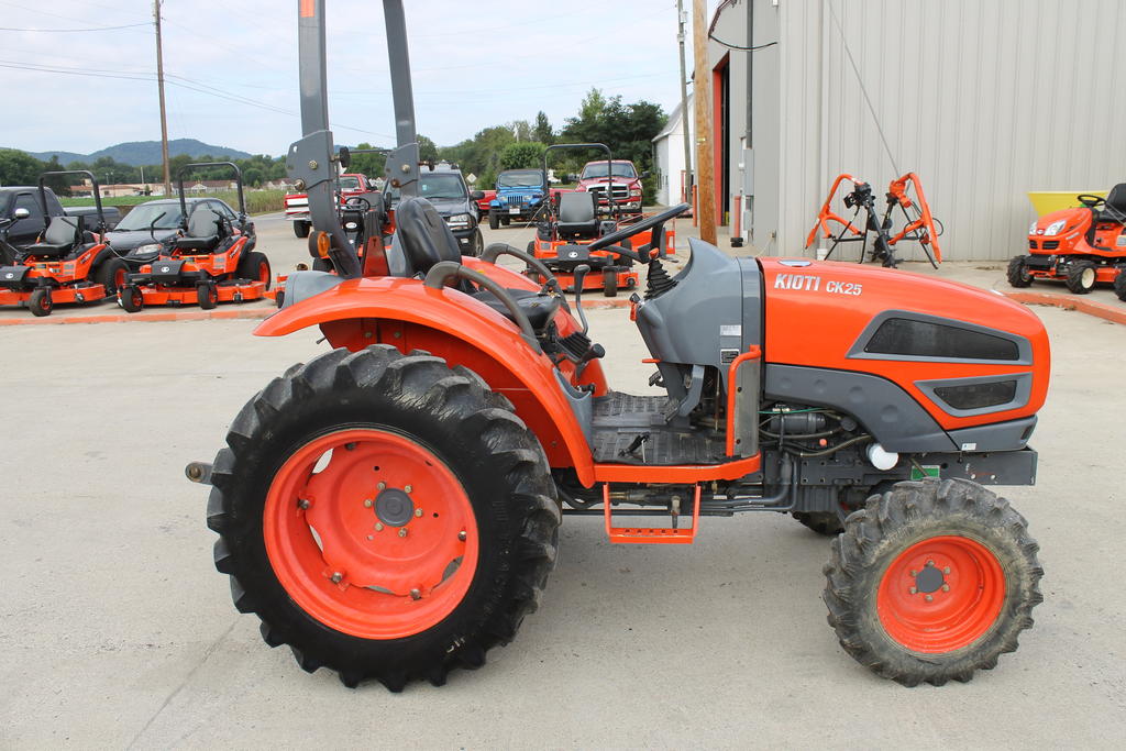 2008 Kioti CK25 Compact Farm Tractor - Ricer Equipment, Inc.