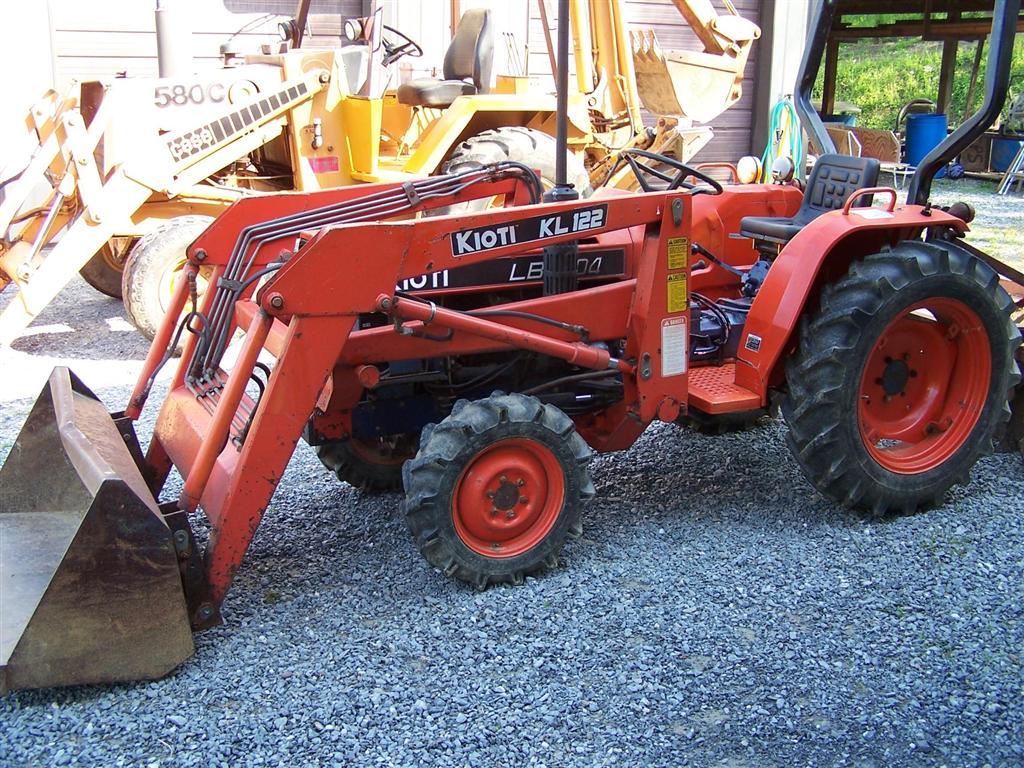 Kioti LB2204 Back to Tractors - Compact