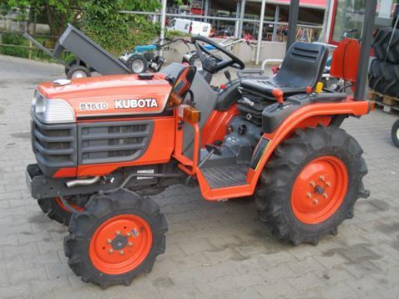 Kubota B1610 Traktor - technikboerse.com