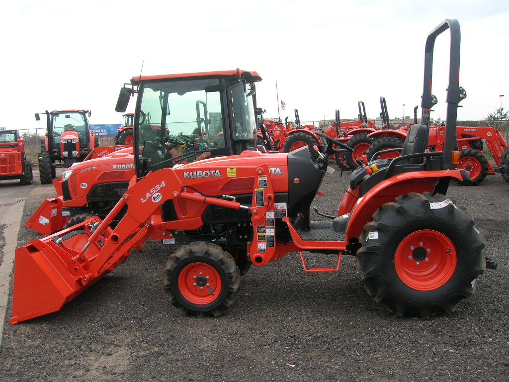 Kubota B3350 Compact Tractors Price, Specs, Features, Review