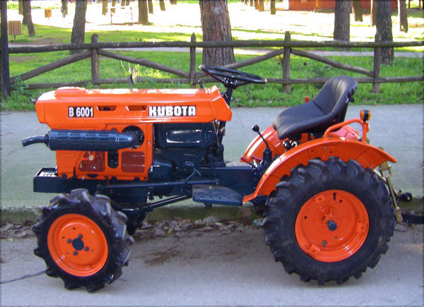 Tractor Kubota B6001 4wd