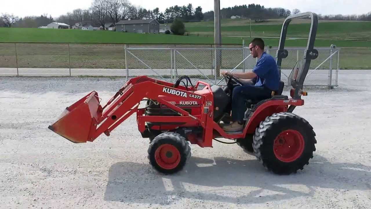 Kubota B7500 4x4 Tractor with Loader - YouTube