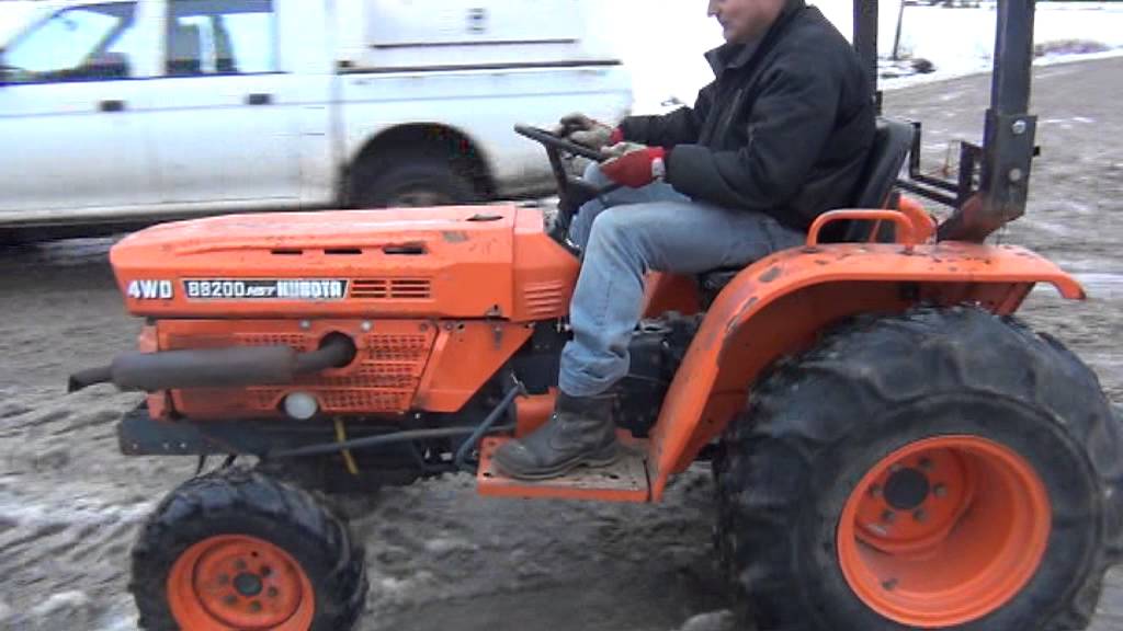 KUBOTA B8200 4wd traktori - YouTube