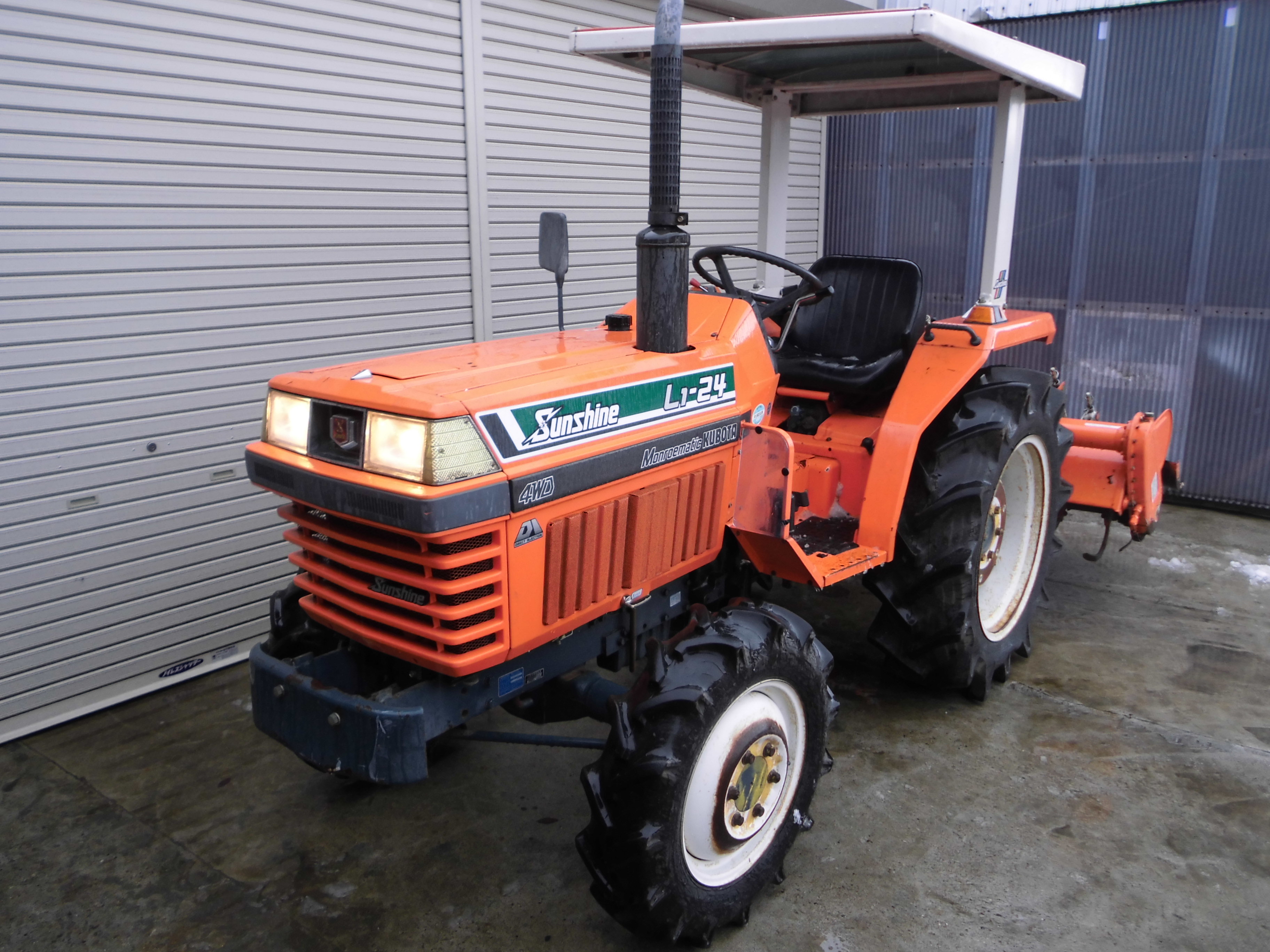 Used japanese farm tractor Kubota L1-24 4WD 24HP